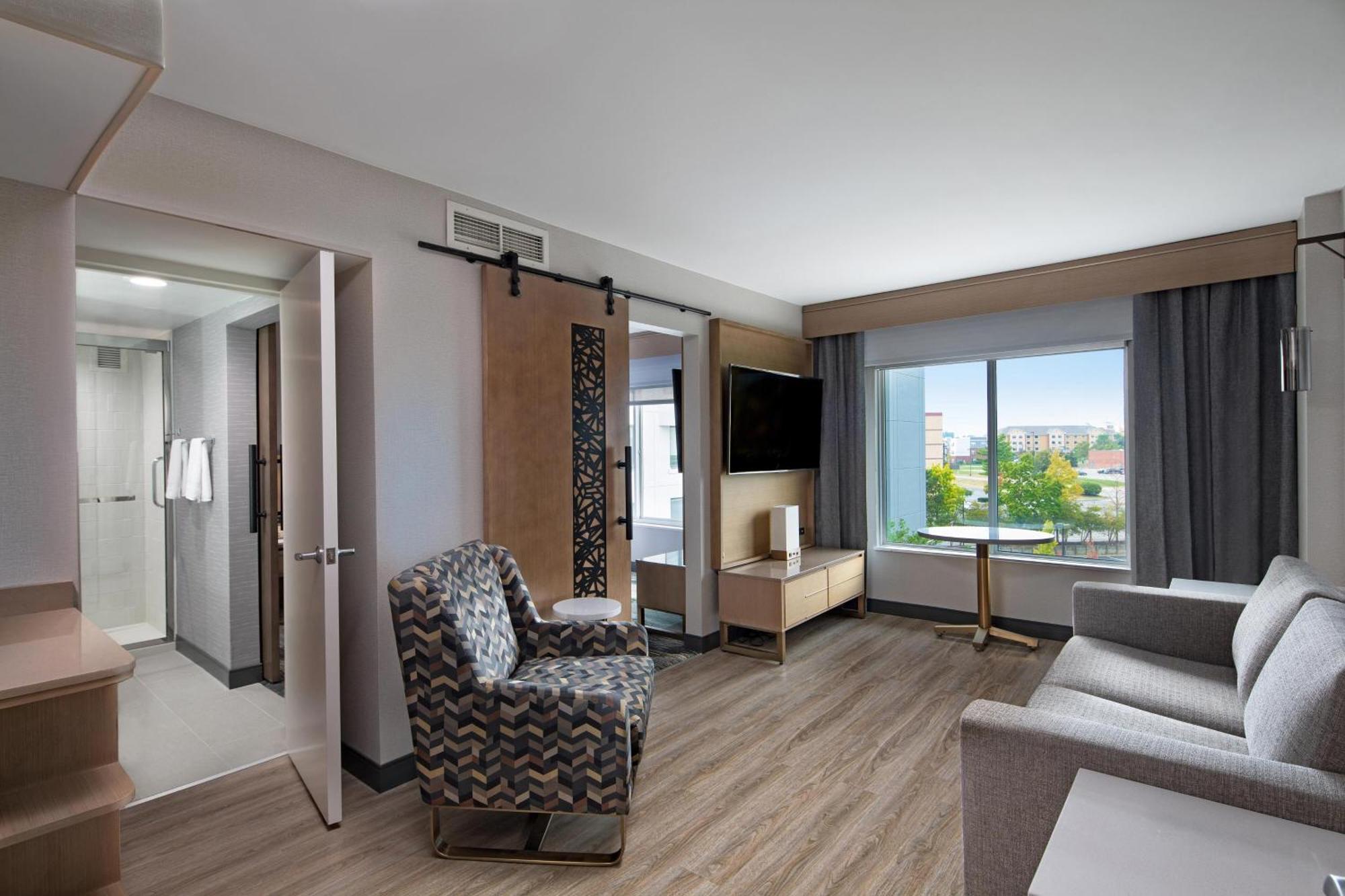 Sheraton Suites Columbus Worthington מראה חיצוני תמונה