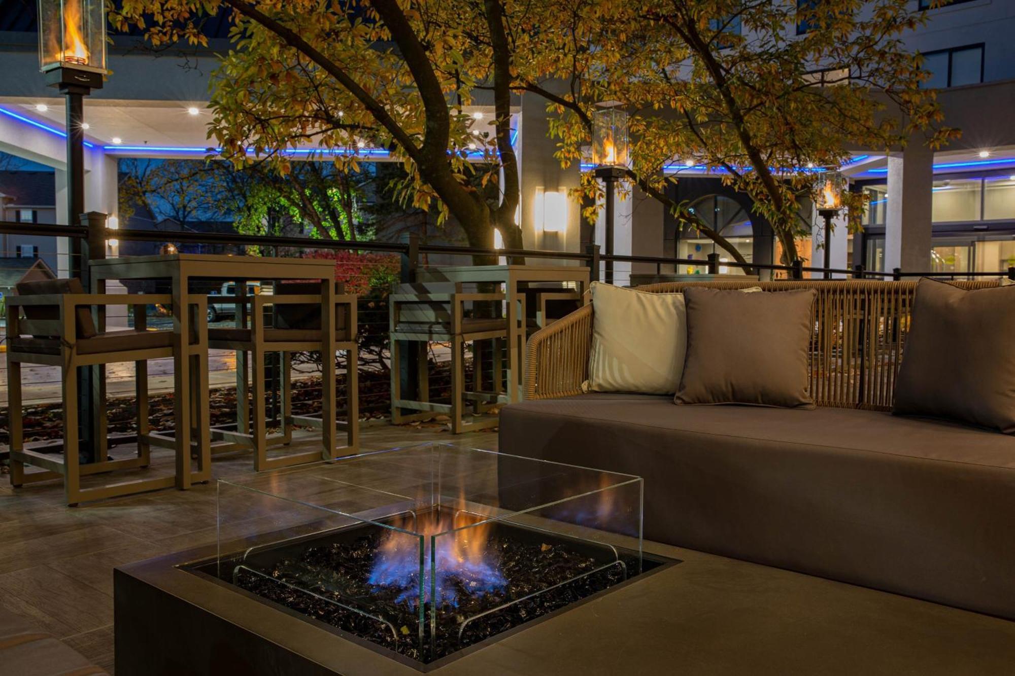 Sheraton Suites Columbus Worthington מראה חיצוני תמונה