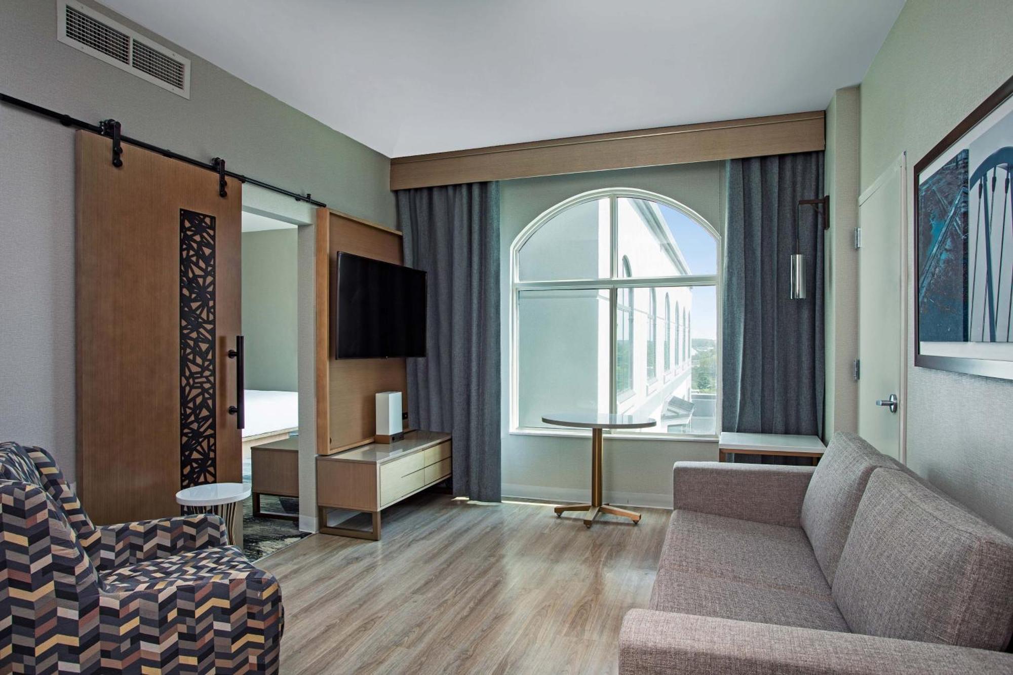 Sheraton Suites Columbus Worthington מראה חיצוני תמונה