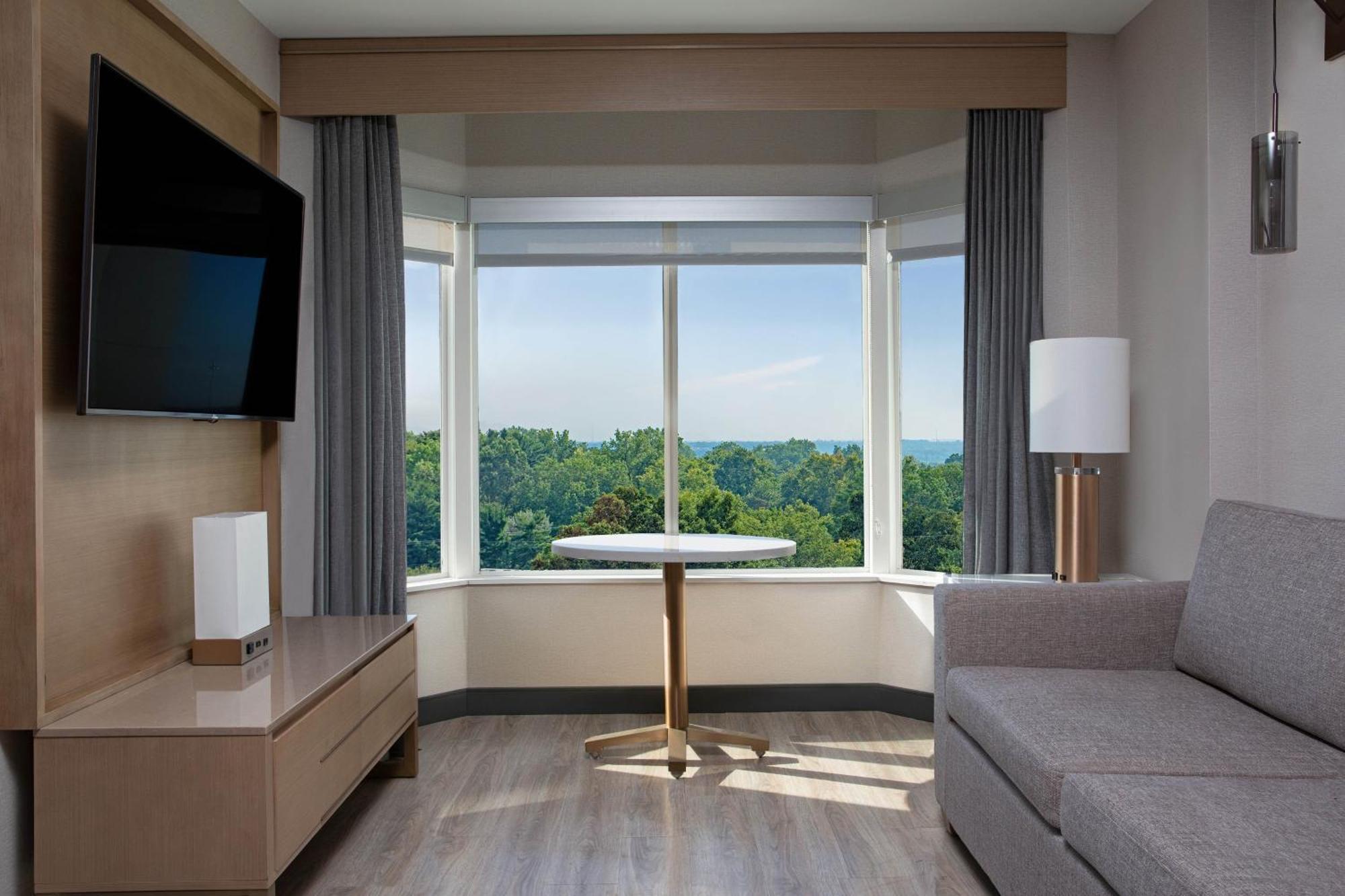 Sheraton Suites Columbus Worthington מראה חיצוני תמונה